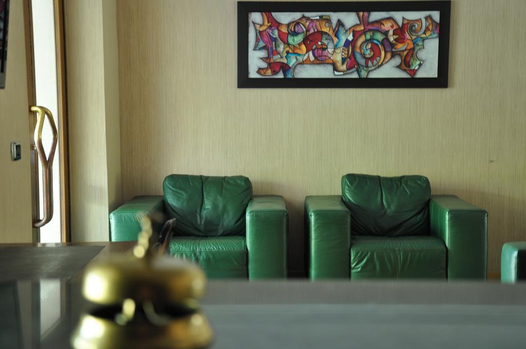 Hotel Fontana Del Re Ариано-Ирпино Экстерьер фото