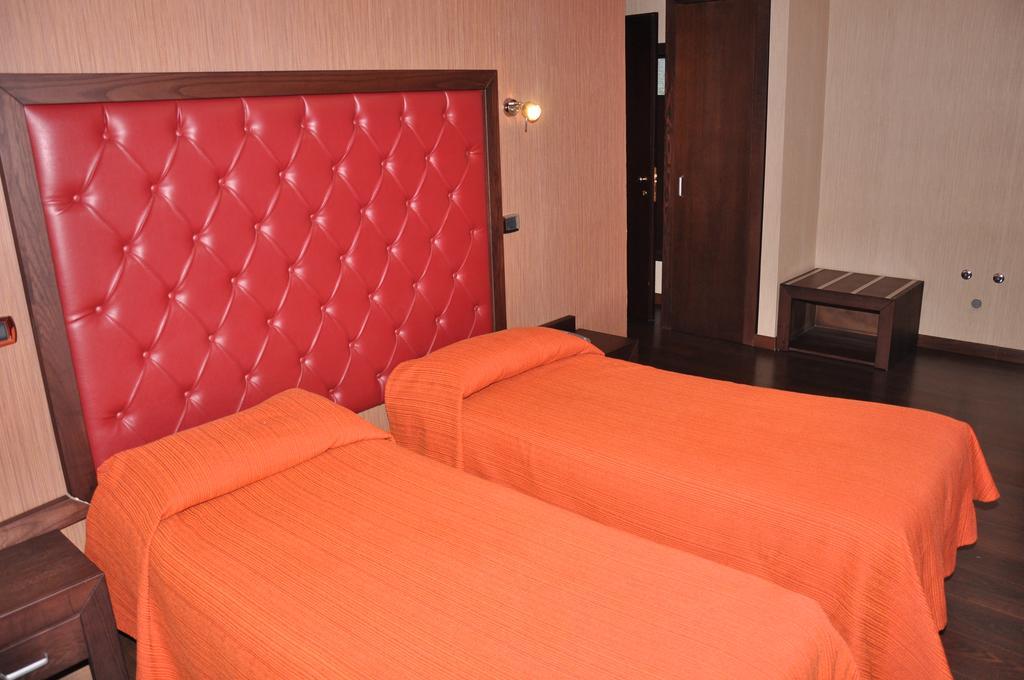 Hotel Fontana Del Re Ариано-Ирпино Экстерьер фото