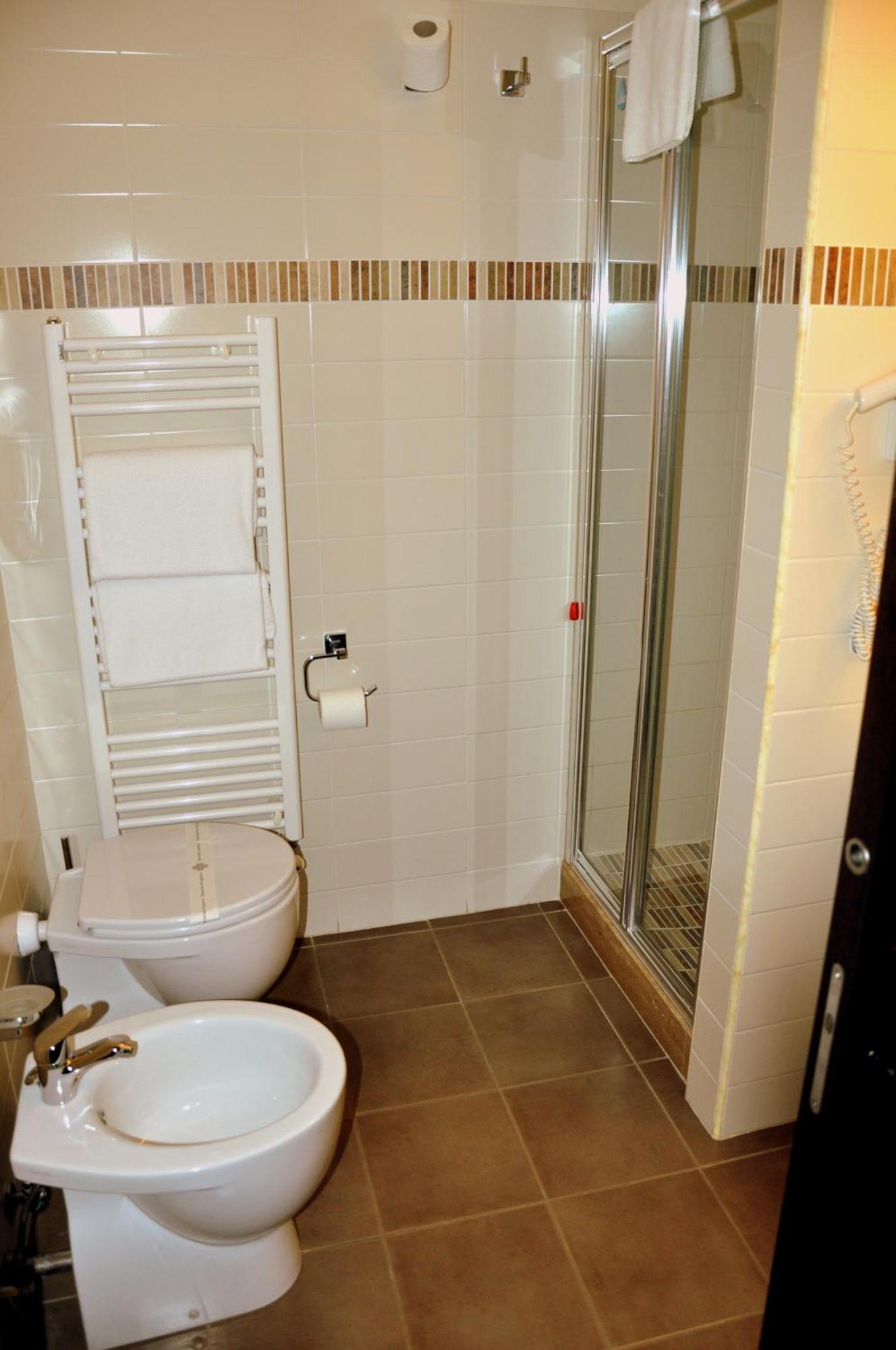 Hotel Fontana Del Re Ариано-Ирпино Номер фото