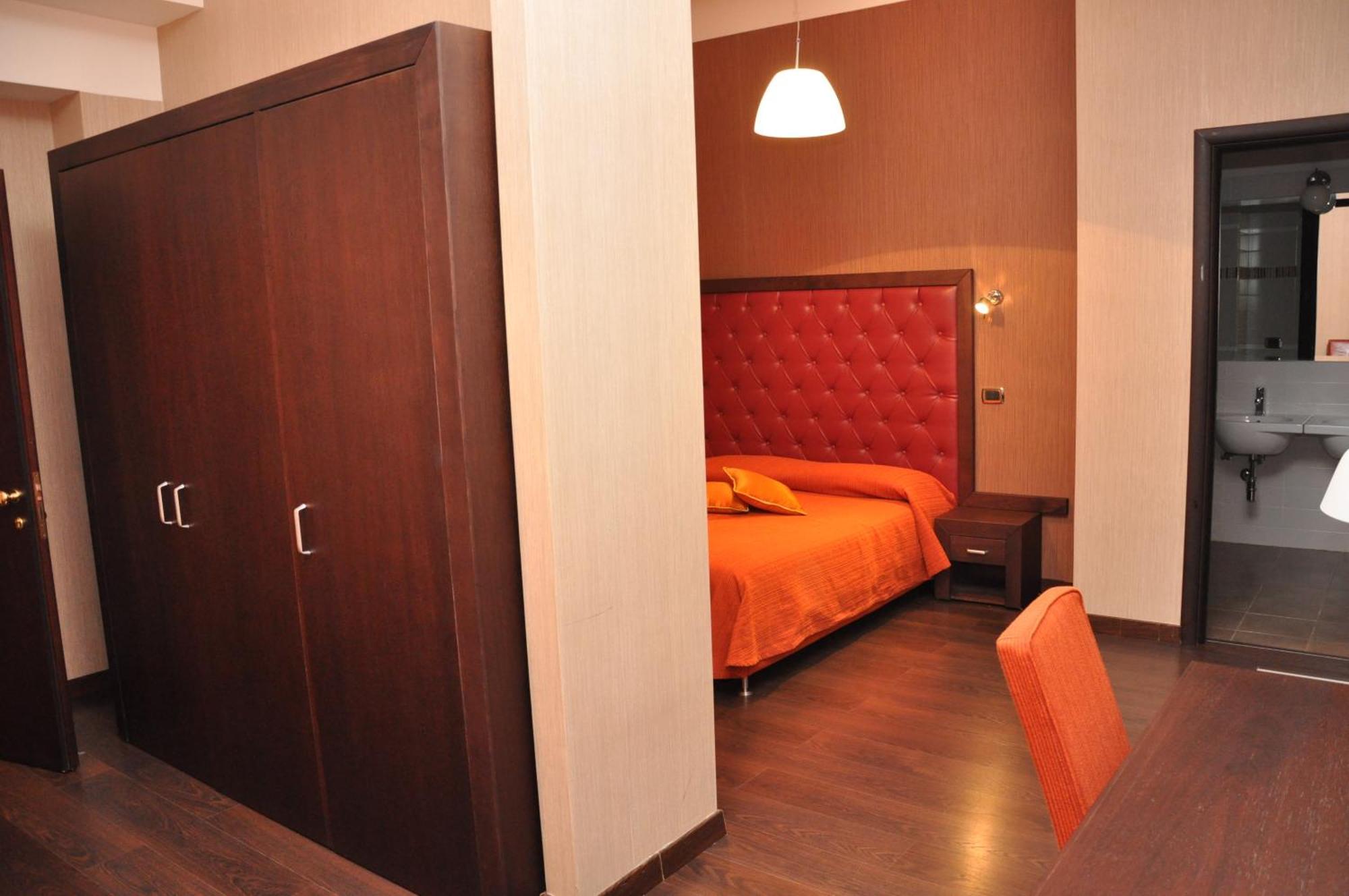 Hotel Fontana Del Re Ариано-Ирпино Номер фото