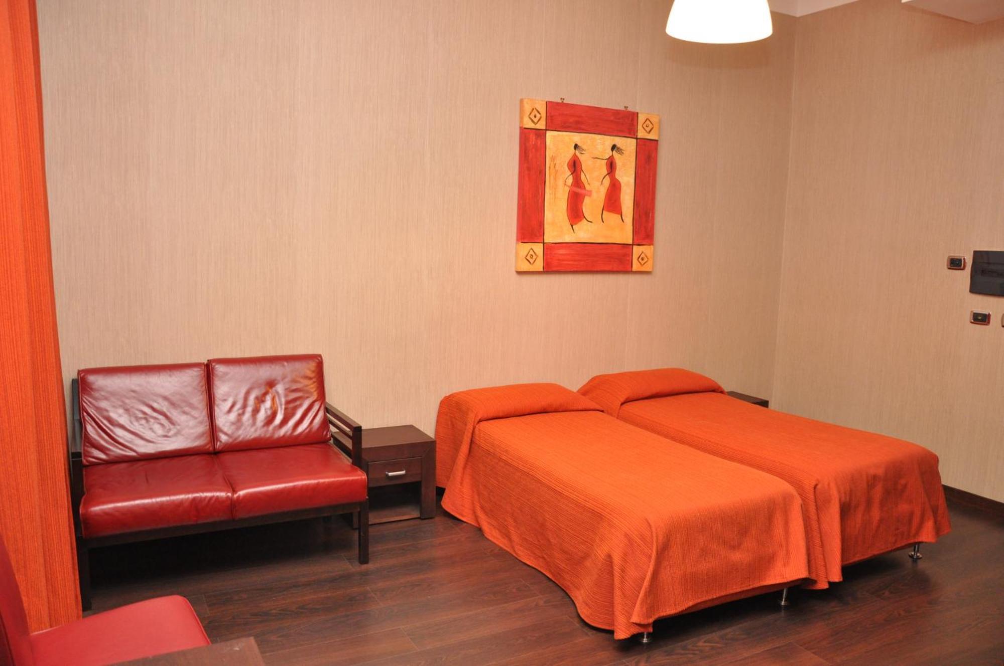 Hotel Fontana Del Re Ариано-Ирпино Номер фото